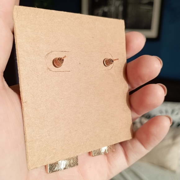 ♥️ Retro 70s Chic Earrings - Picture 9 of 10